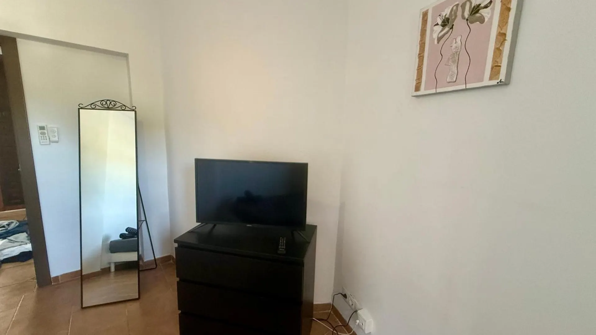 Casa De 5 Dormitorios Cerca De La Playa En Marbella Elviria 0*,  İspanya