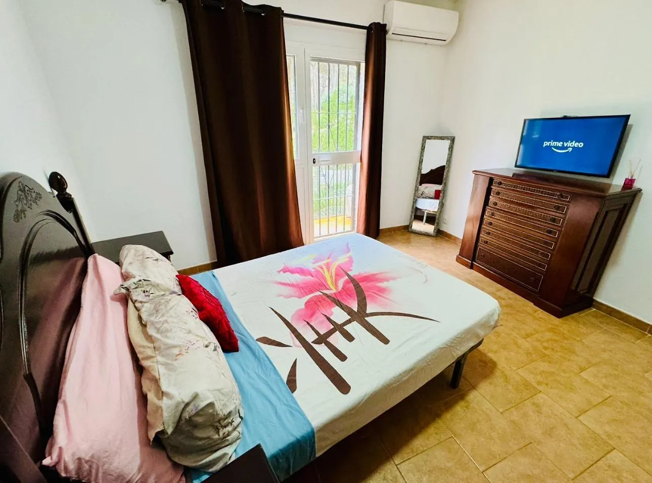 Holiday home Casa De 5 Dormitorios Cerca De La Playa En Marbella Elviria Spain