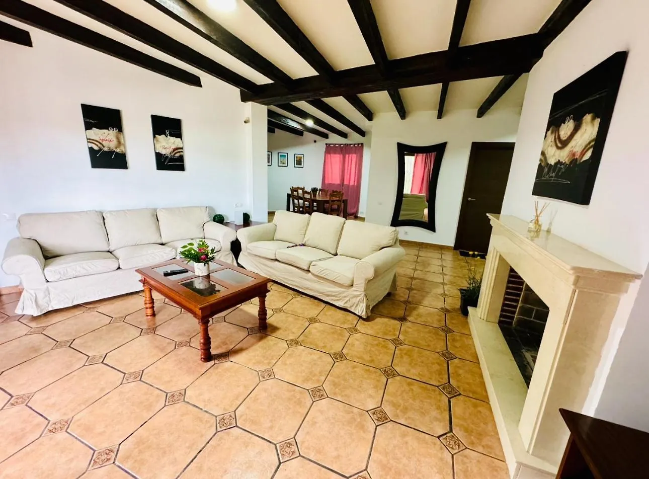 Casa De 5 Dormitorios Cerca De La Playa En Marbella Elviria Holiday home
