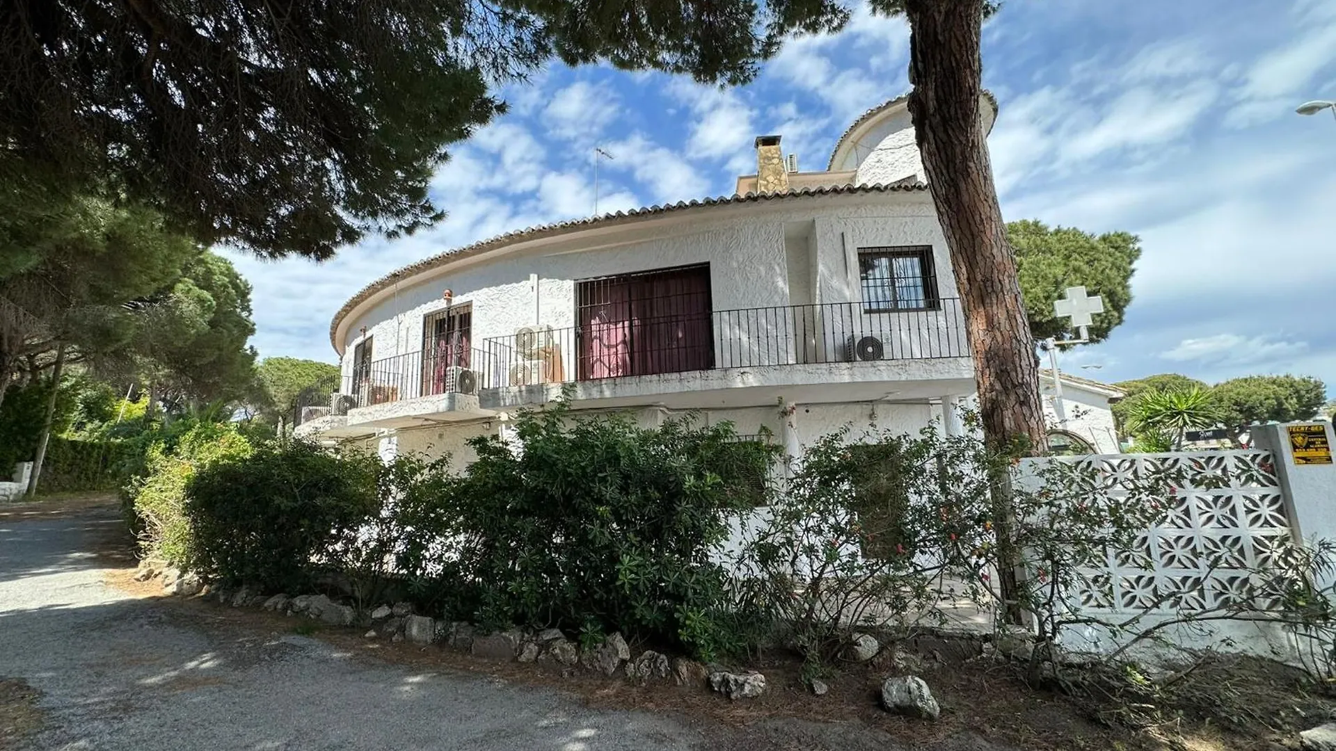 Holiday home Casa De 5 Dormitorios Cerca De La Playa En Marbella Elviria